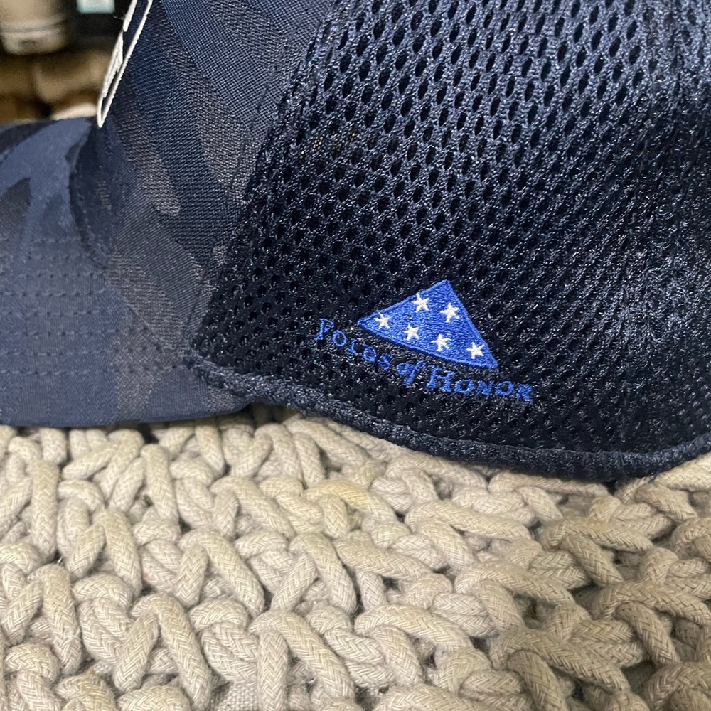 Bud Light Dark Blue Mesh Hat - Picture 2 of 5